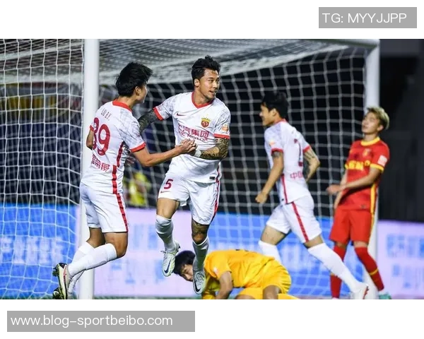 张琳芃门前惊险头球解围助海港化险为夷精彩瞬间回顾 张琳芃门前惊险头球解围助海港化险为夷精彩瞬间回顾